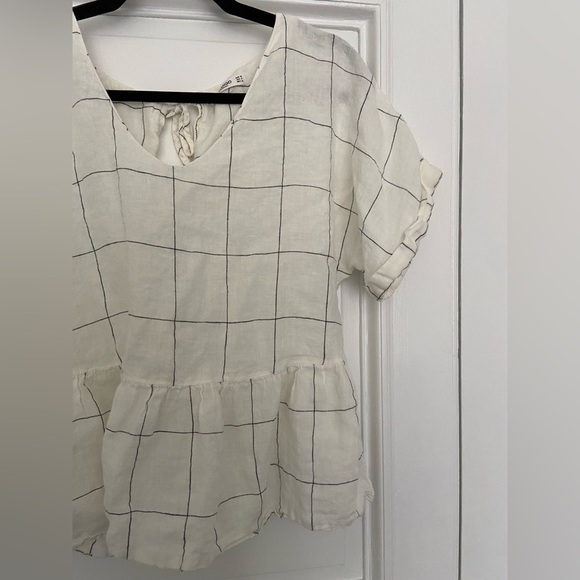 Mango Linen Blend White & Black Checkered Top Blouse w/ Open Tie Back and V neck - Picture 4 of 9
